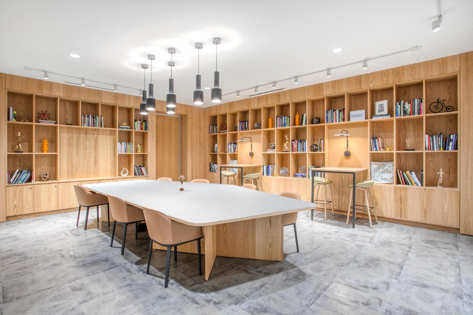 Shared workspaces at Spaces - State Street | CoworkingCafe